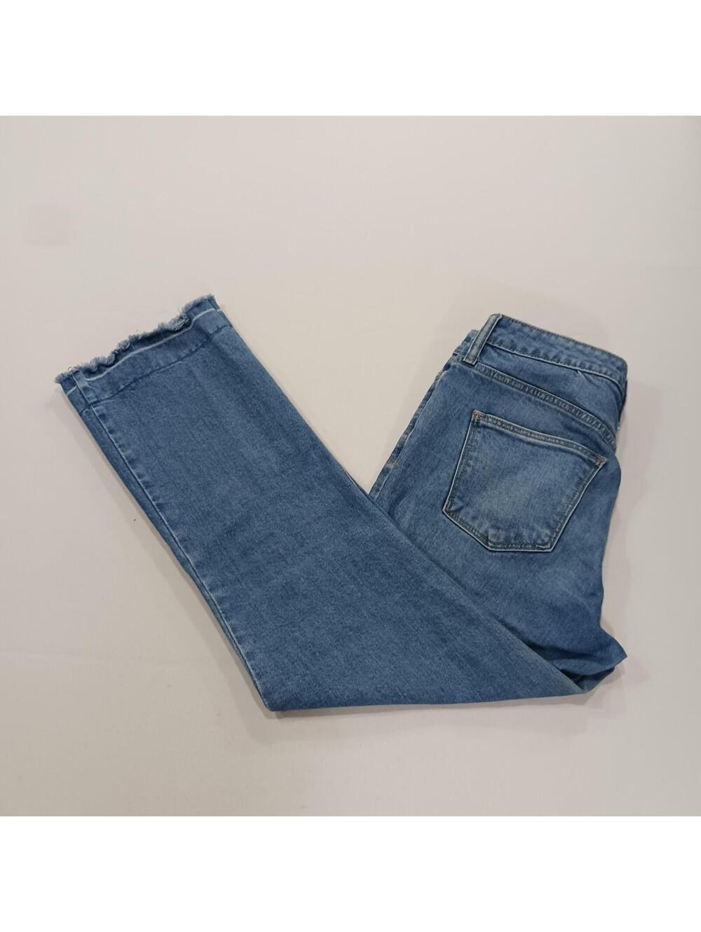 Universal Thread Women's Blue Ankle Bootcut Frayed Leg Jeans Size 2/26R (28×25)